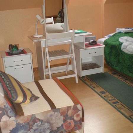 Jannseni Accommodation Parnu Phòng bức ảnh