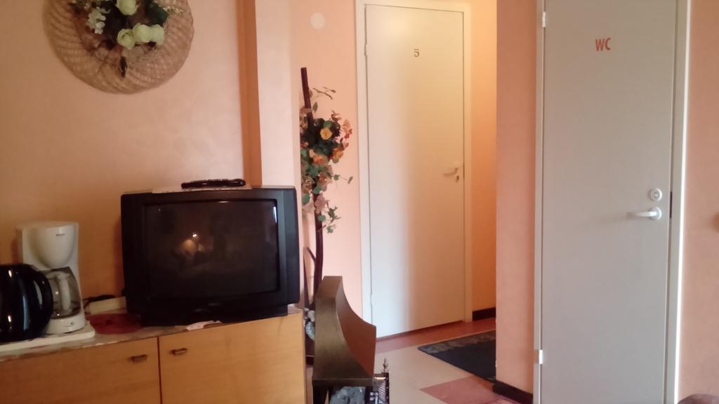 Jannseni Accommodation Parnu Phòng bức ảnh