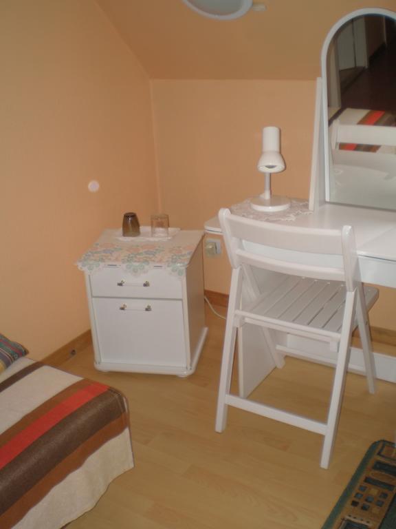 Jannseni Accommodation Parnu Ngoại thất bức ảnh