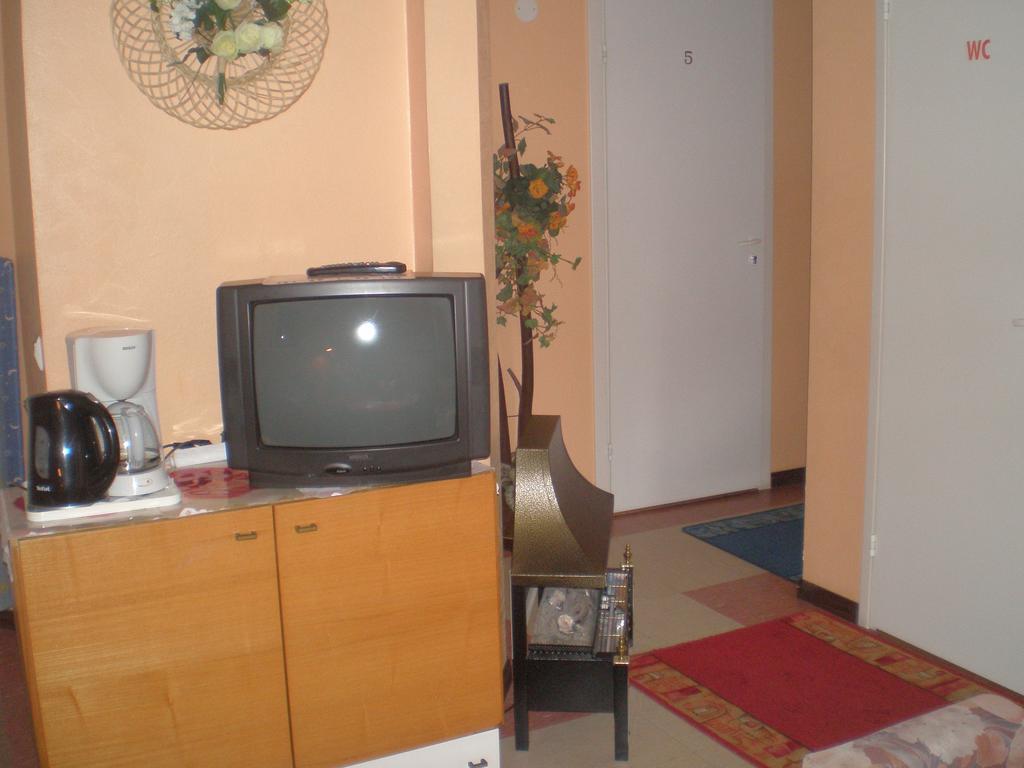 Jannseni Accommodation Parnu Ngoại thất bức ảnh