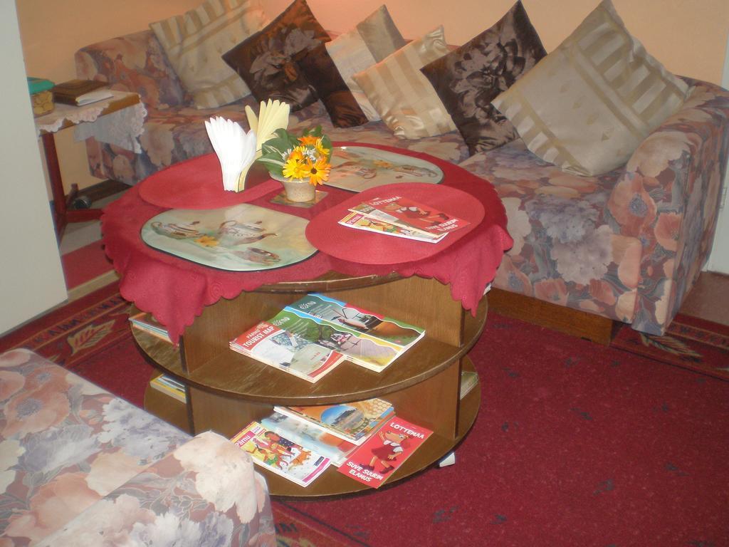 Jannseni Accommodation Parnu Ngoại thất bức ảnh