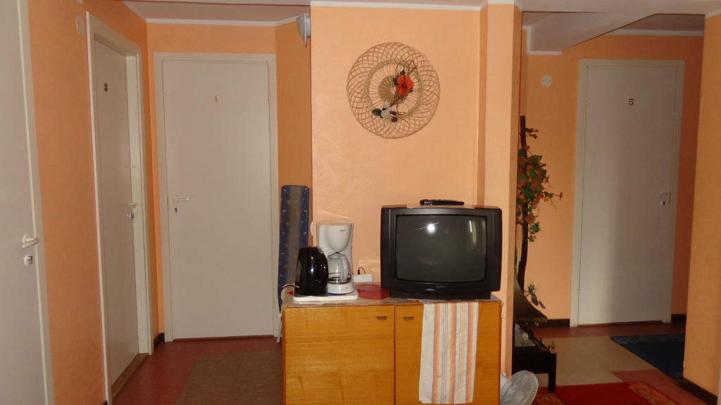 Jannseni Accommodation Parnu Ngoại thất bức ảnh